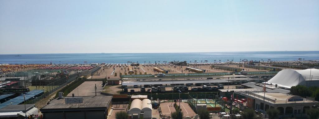 Hotel Metropol Sottomarina Exterior foto