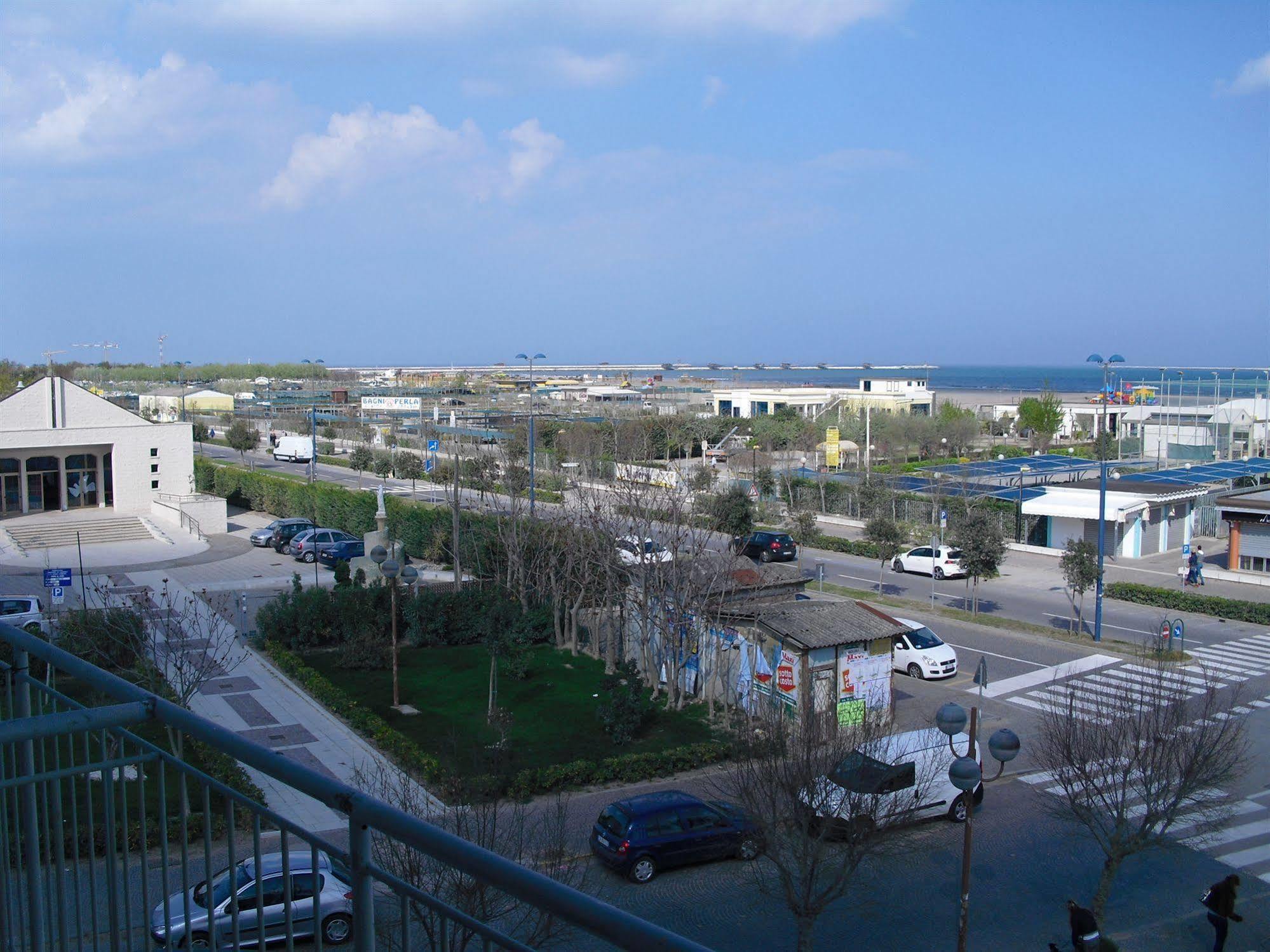 Hotel Metropol Sottomarina Exterior foto